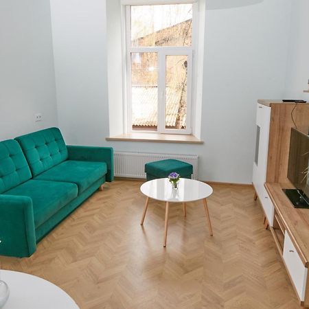Modern Flat By Lukiskiu Square Вилнюс Екстериор снимка